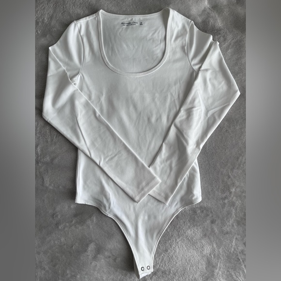 Abercrombie & Fitch Tops - ABERCROMBIE & FITCH LONG SLEEVE BODYSUIT